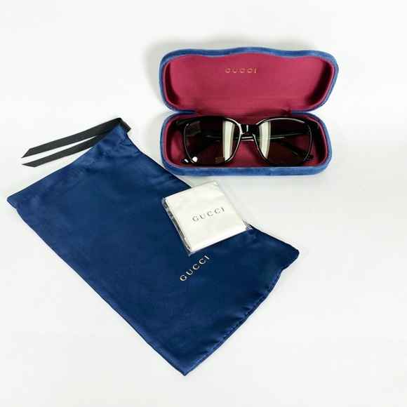 Gucci Oversized Wayfarer Style Sunglasses main image 4